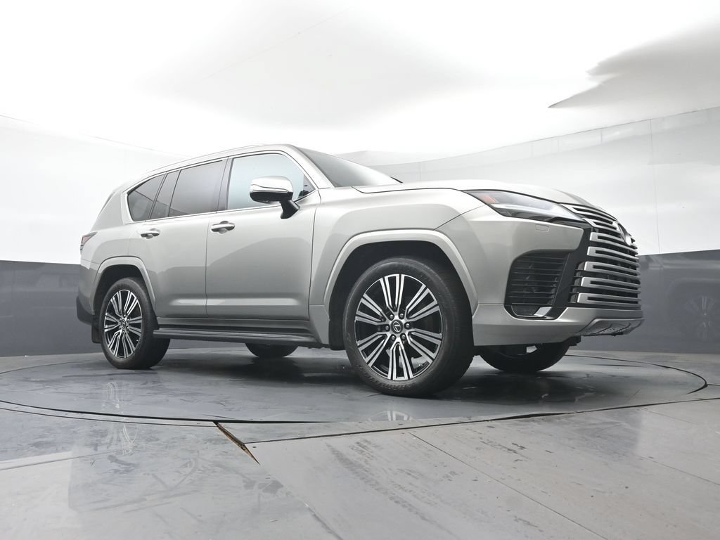 Used 2023 Lexus LX 600 4WD w/ Luxury Package image 41