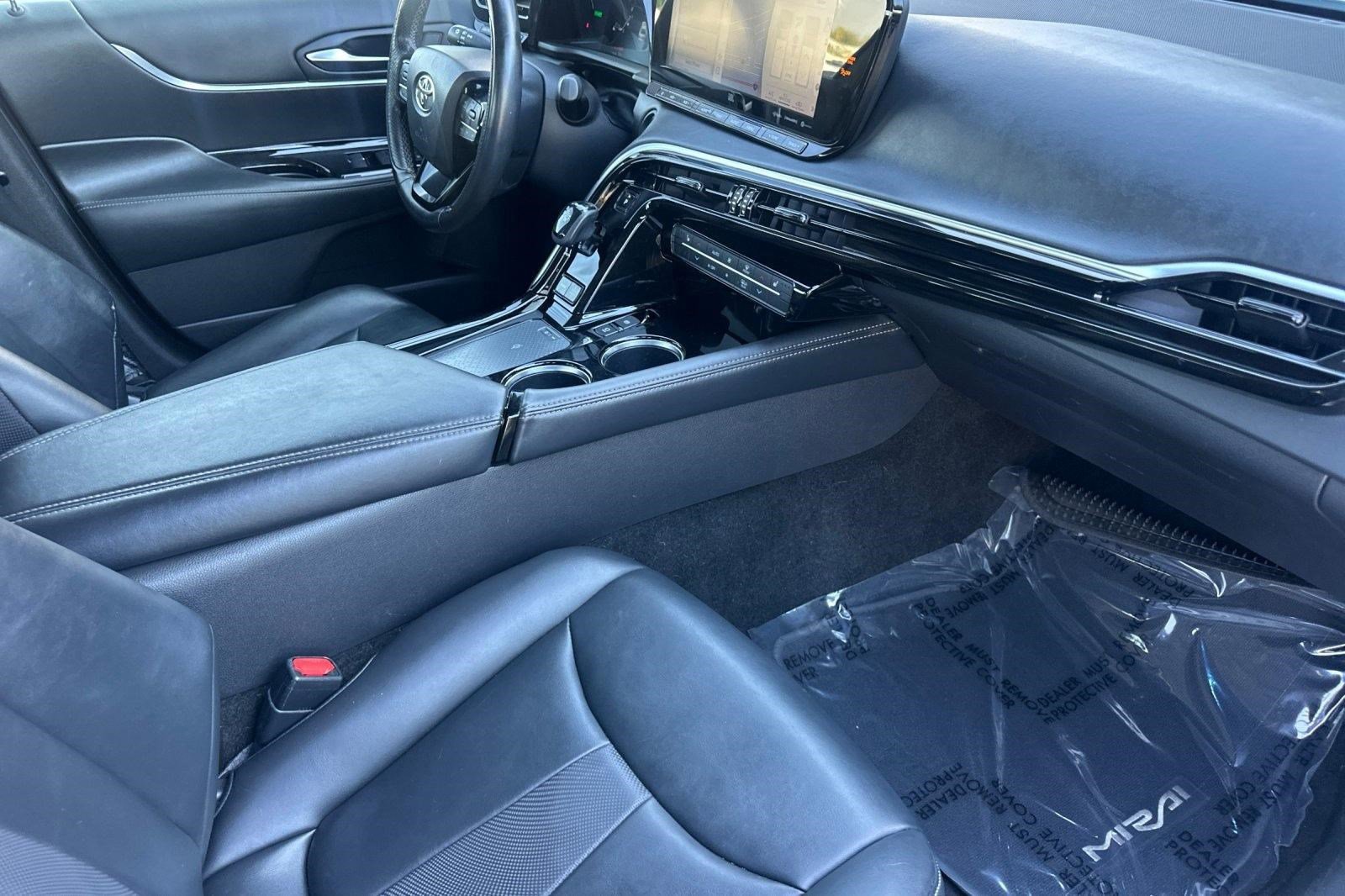 Used 2021 Toyota Mirai w/ Advanced Technology Package RWD image 32