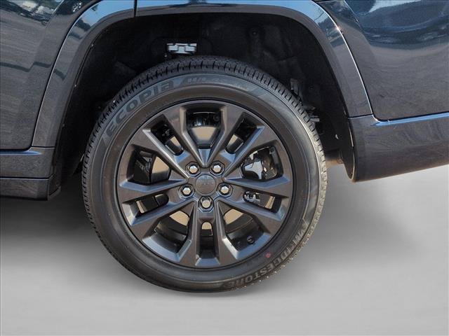 New 2026 Jeep Grand Cherokee L Limited AWD/4WD image 10