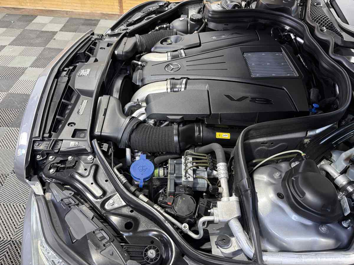 Used 2014 Mercedes-Benz E 550 4MATIC Sedan w/ Premium 1 Package image 32