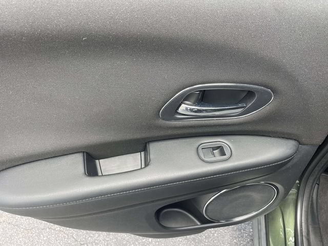 Used 2016 Honda HR-V EX image 11