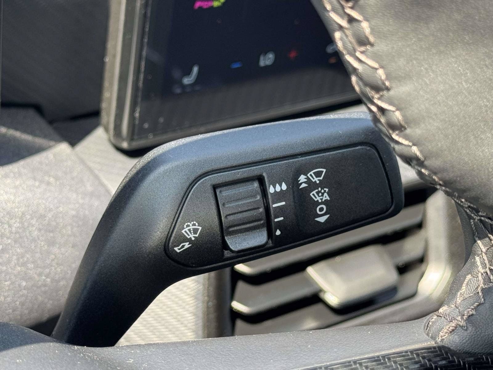 Used 2025 Ford Mustang Coupe RWD image 10