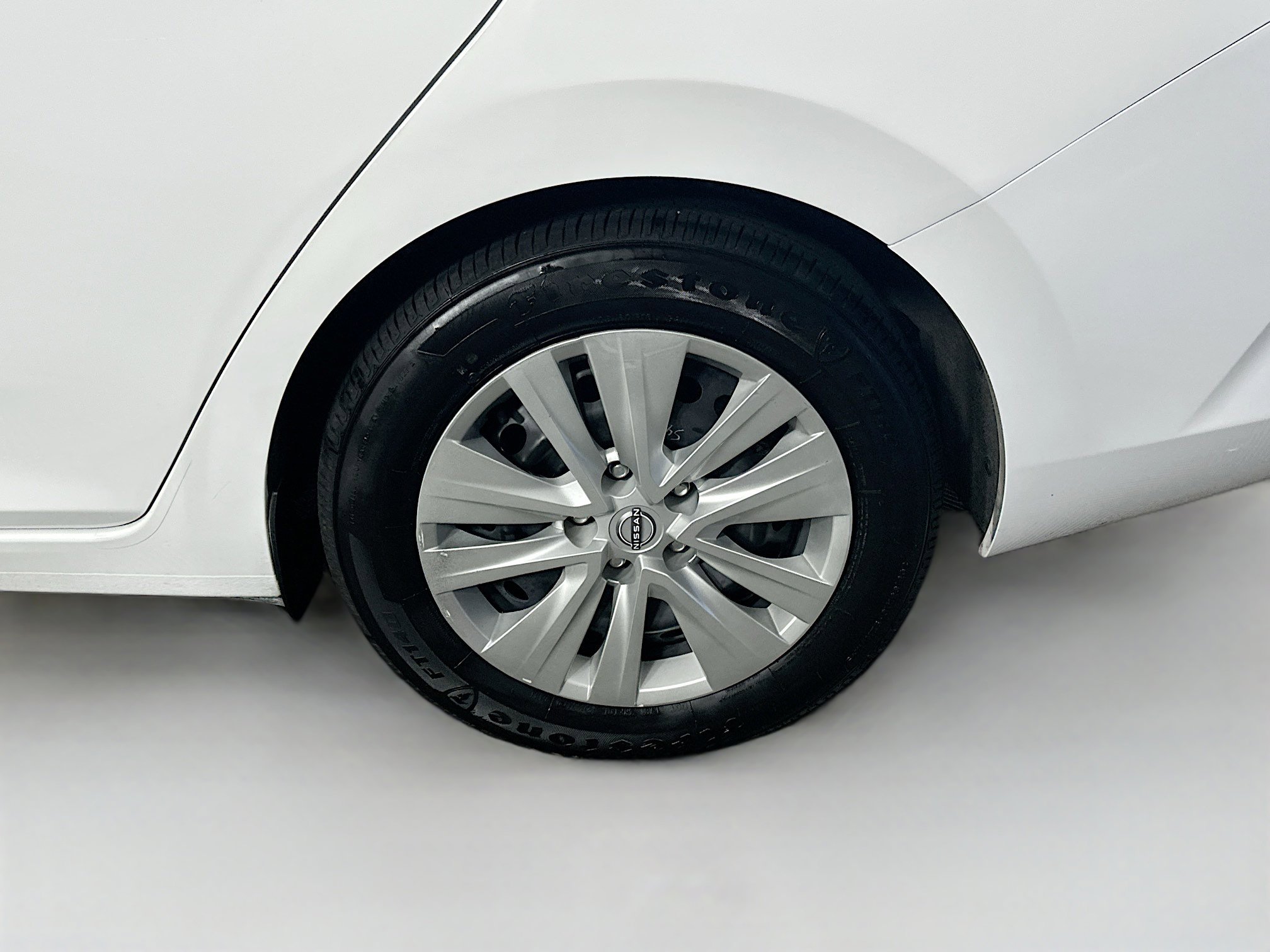 Used 2025 Nissan Sentra S image 11