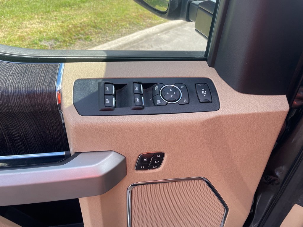 Used 2021 Ford F250 Lariat w/ Lariat Value Package image 16