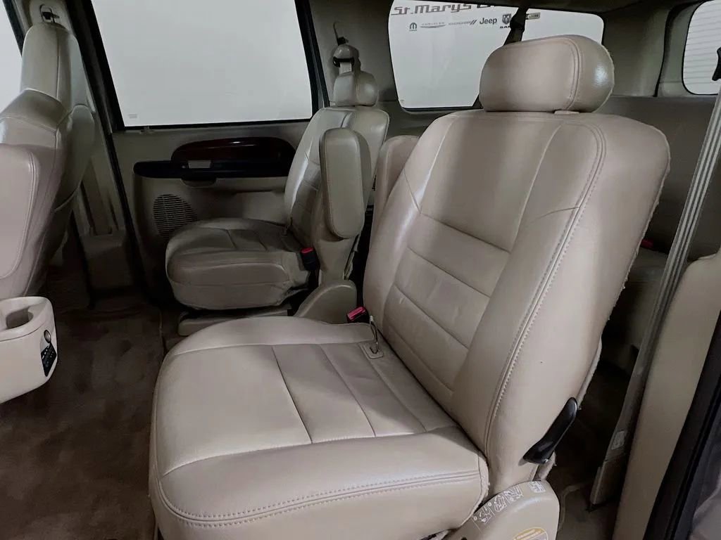 Used 2005 Ford Excursion Limited image 22