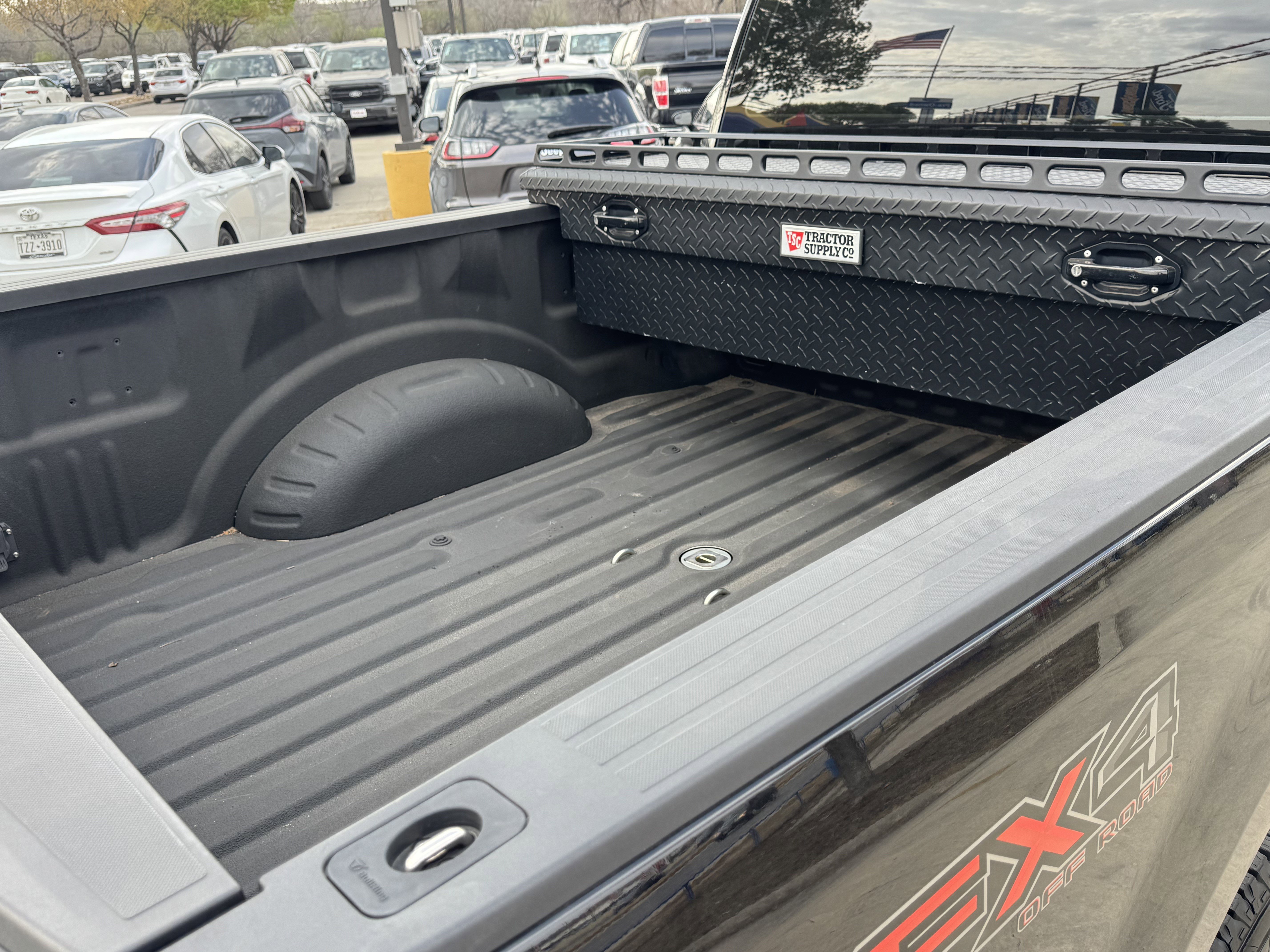 Used 2022 Ford F250 XL w/ STX Appearance Package image 9