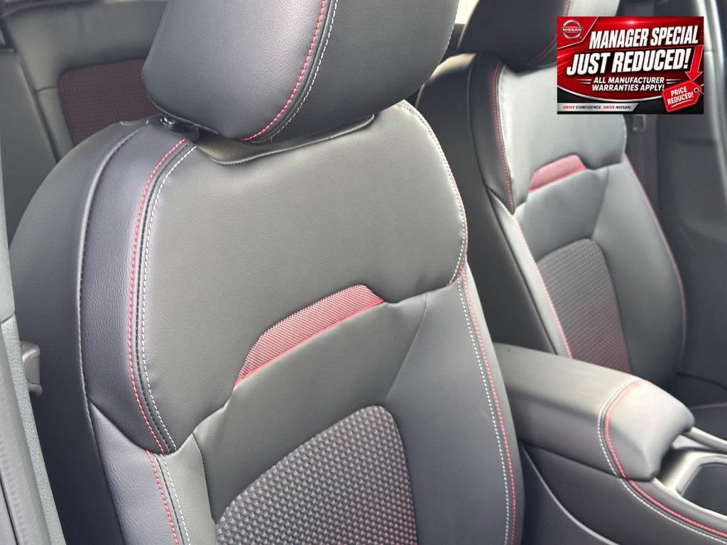 New 2025 Nissan Kicks SR w/ Illumination Package FWD image 9