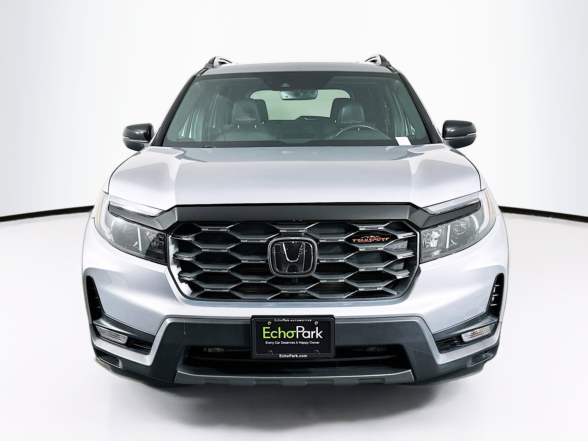 Used 2023 Honda Passport TrailSport image 2