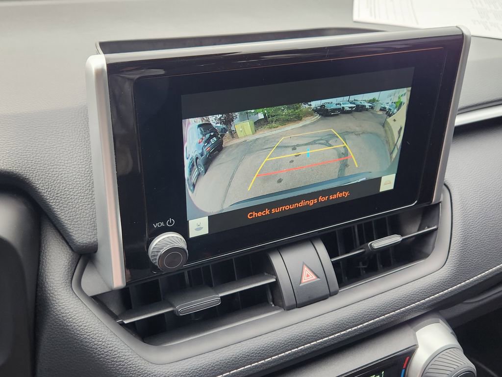 Used 2024 Toyota RAV4 LE AWD/4WD image 9