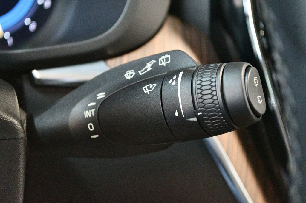 Used 2022 Volvo XC60 B5 Momentum w/ Protection Package Premier image 61