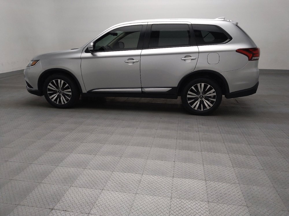 Used 2019 Mitsubishi Outlander SE FWD image 3