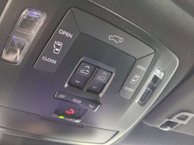 Certified 2026 Toyota Sienna XSE AWD/4WD image 39