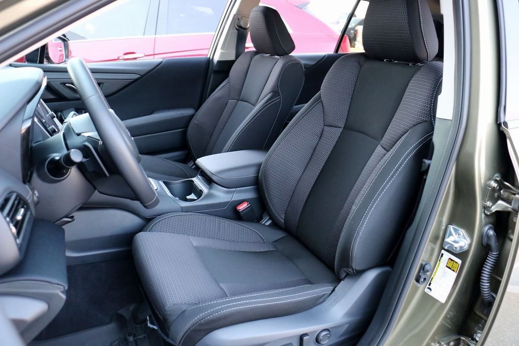 Used 2025 Subaru Outback Premium image 18