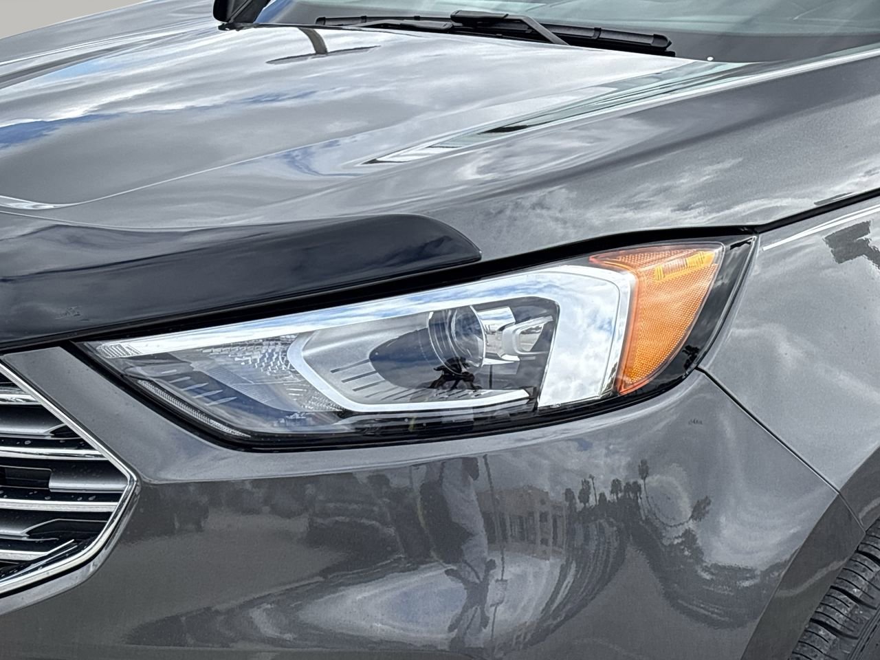 Used 2020 Ford Edge SE image 6