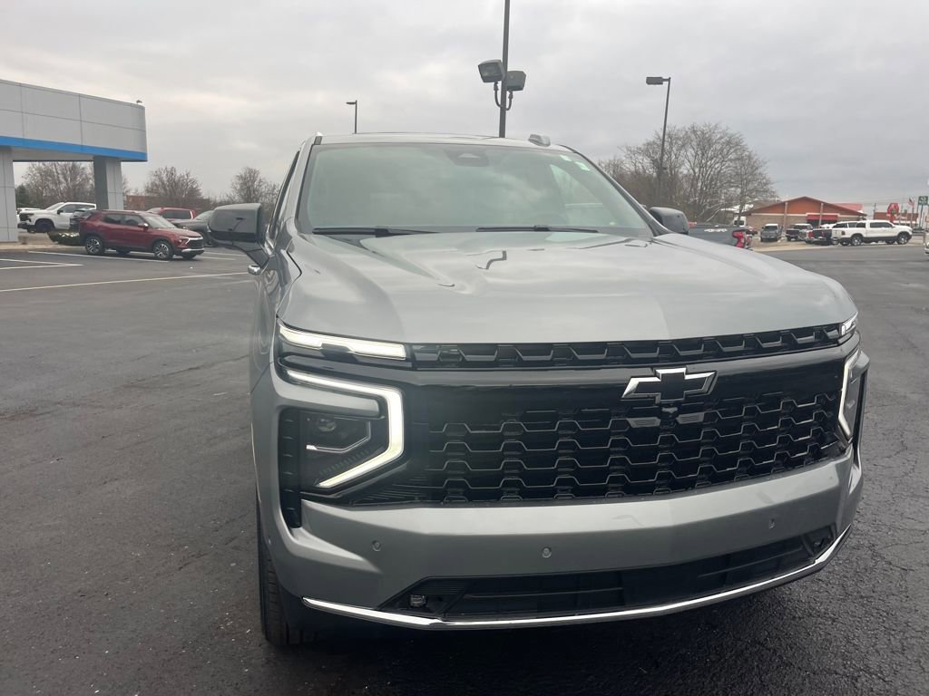 New 2026 Chevrolet Suburban Premier image 8
