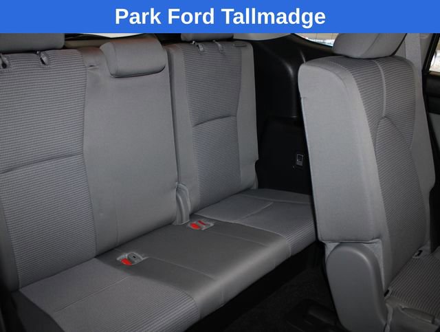 Used 2025 Toyota Highlander LE image 28
