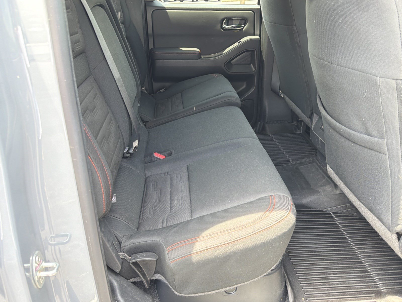 Used 2024 Nissan Frontier PRO-4X w/ Technology Package AWD/4WD image 15