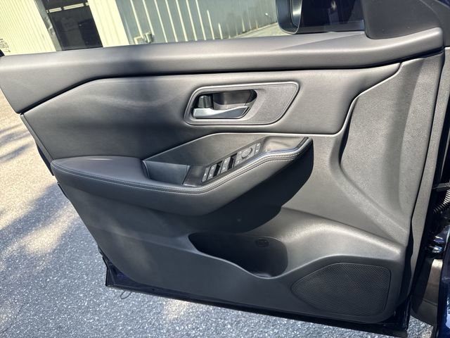 New 2026 Nissan Rogue SV FWD image 25