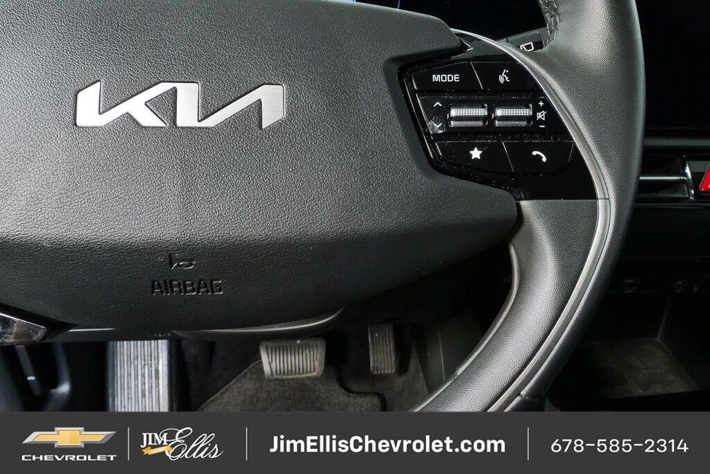 Used 2023 Kia Niro Wind w/ Wind Preserve Package FWD image 11
