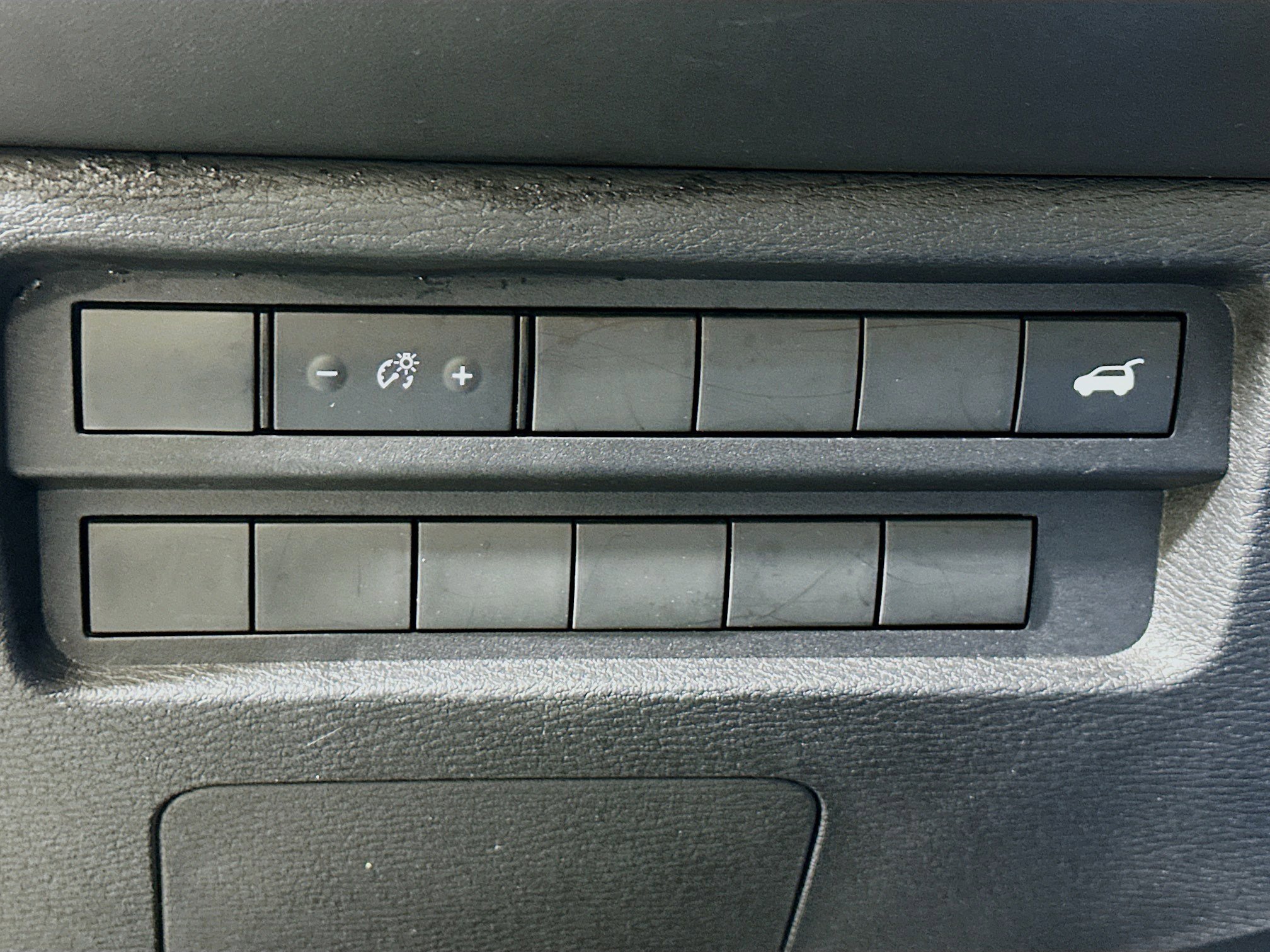 Used 2024 Mitsubishi Outlander SE image 17