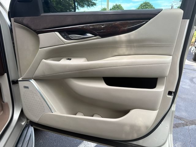 Used 2015 Cadillac Escalade ESV Luxury RWD image 14