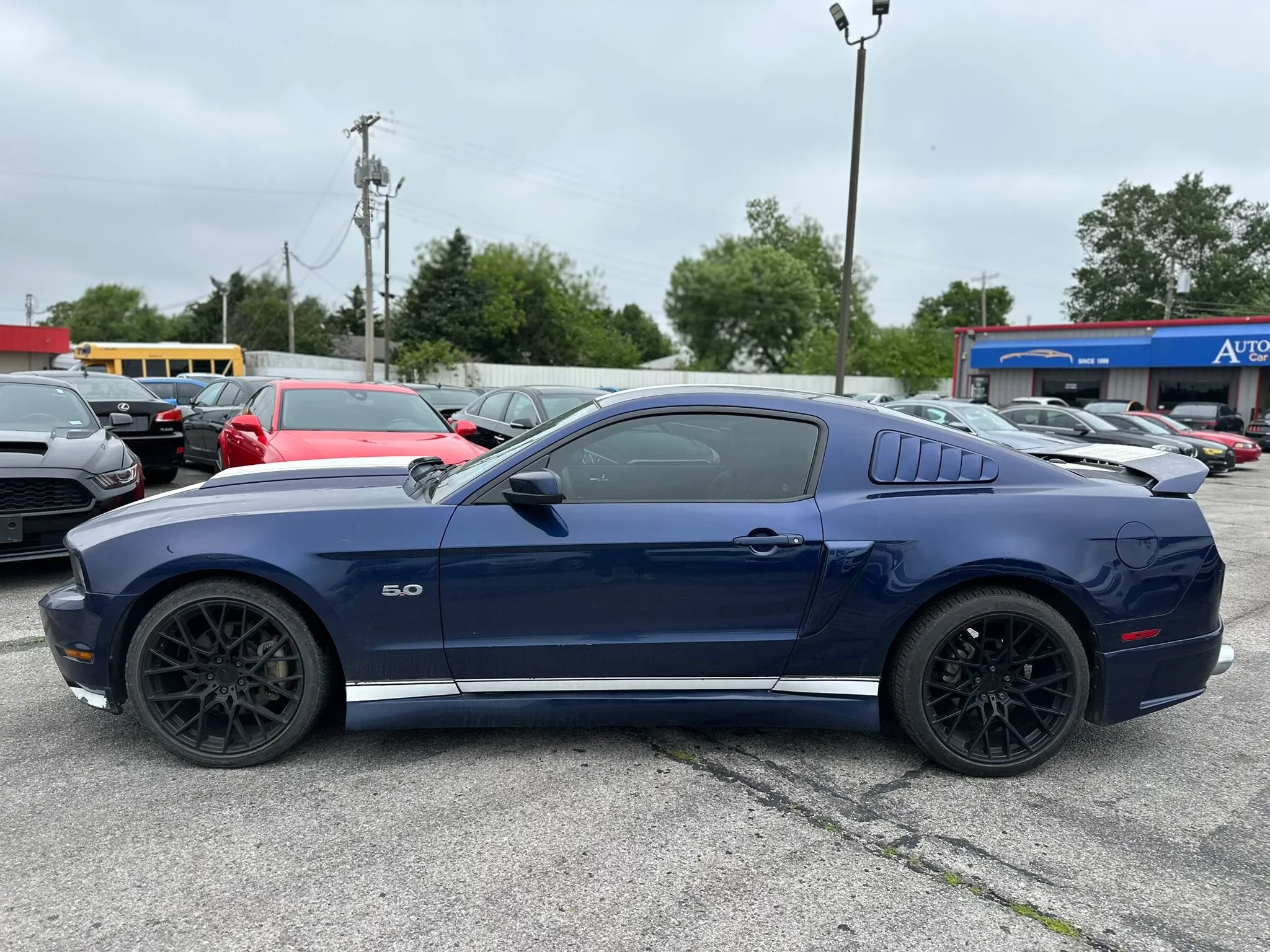 Used 2012 Ford Mustang GT Premium w/ GT Coupe Accessory Pkg 5 image 9