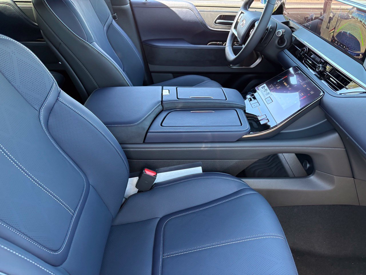New 2027 INFINITI QX80 Sensory AWD/4WD image 14