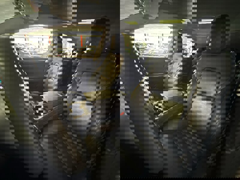 Used 2021 Tesla Model Y Long Range image 9