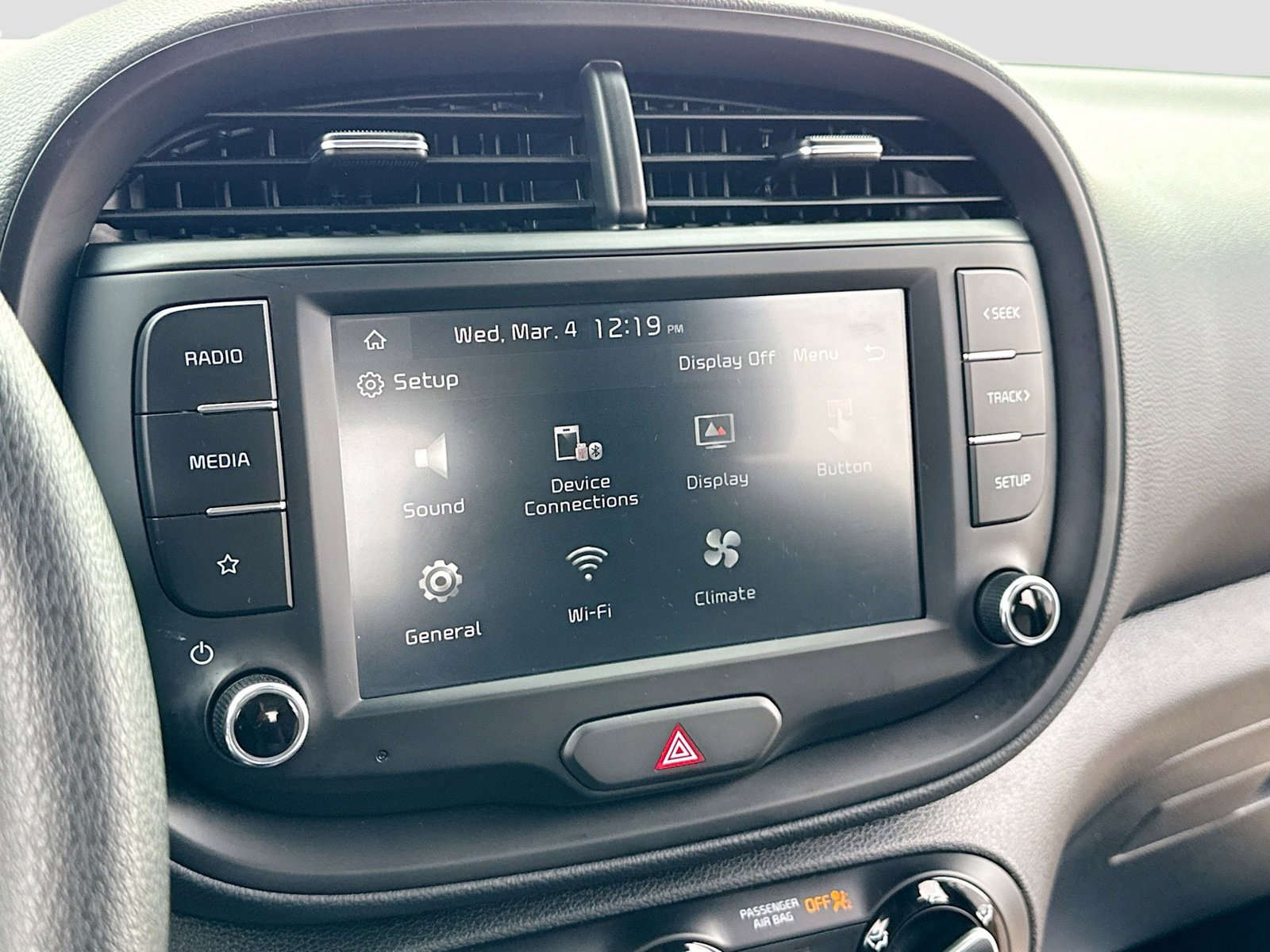 Used 2025 Kia Soul LX w/ LX Technology Package image 10
