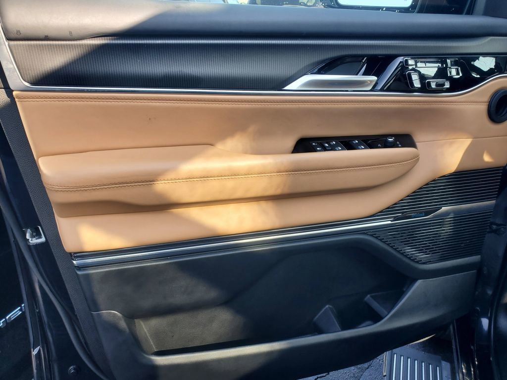 Used 2025 Jeep Grand Wagoneer L Series III w/ Rear Seat Video Group 1 image 12