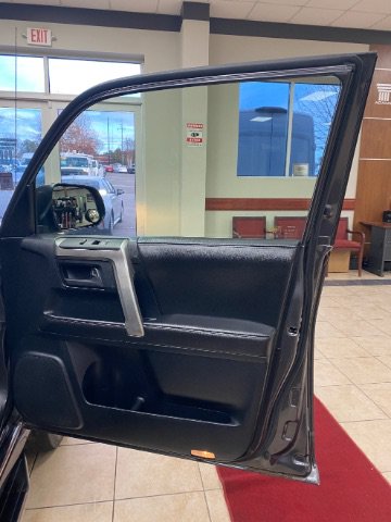 Used 2011 Toyota 4Runner Limited AWD/4WD image 11