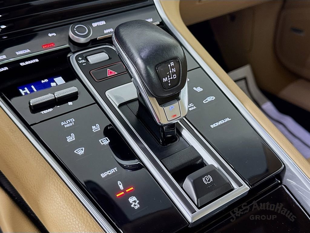 Used 2023 Porsche Panamera 4 image 21