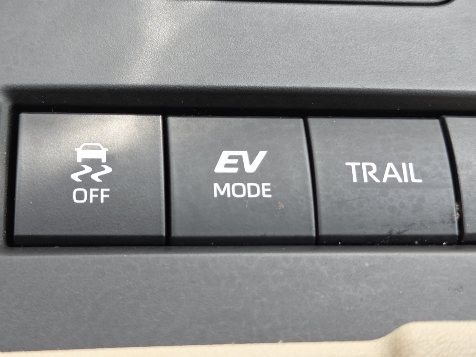 Used 2020 Toyota Highlander XLE AWD/4WD image 11
