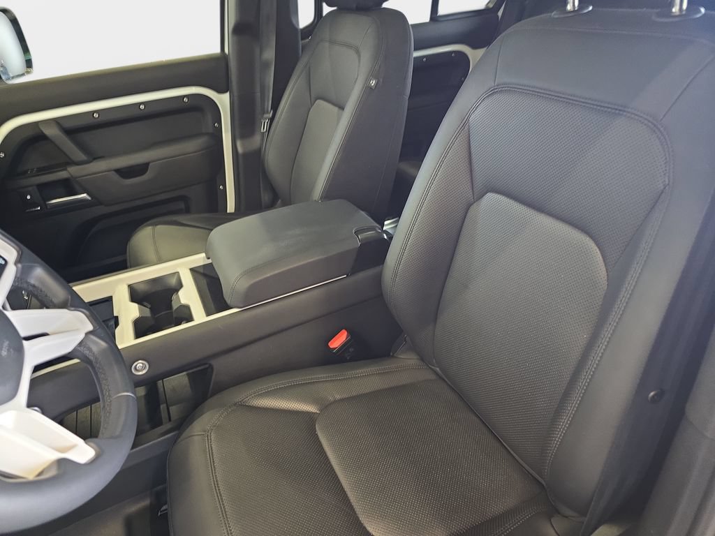 Certified 2025 Land Rover Defender 110 S AWD/4WD image 17