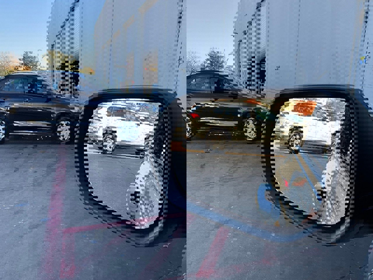 Used 2025 Chevrolet Equinox LT image 18