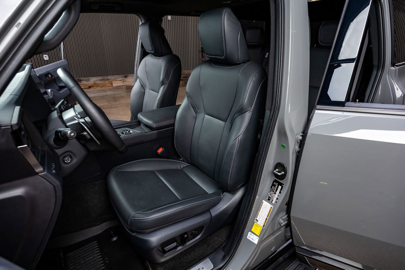 Used 2025 Lexus GX 550 image 30