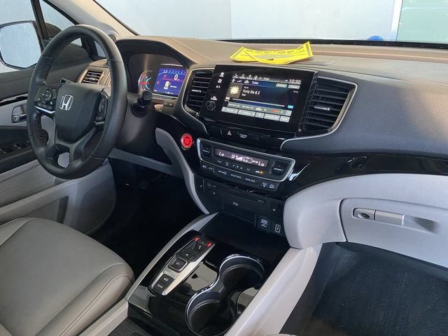 Certified 2019 Honda Pilot Touring image 11