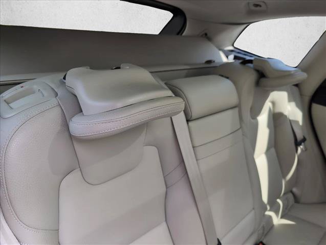 Used 2019 Volvo XC60 T5 Momentum w/ Premium Package AWD/4WD image 21