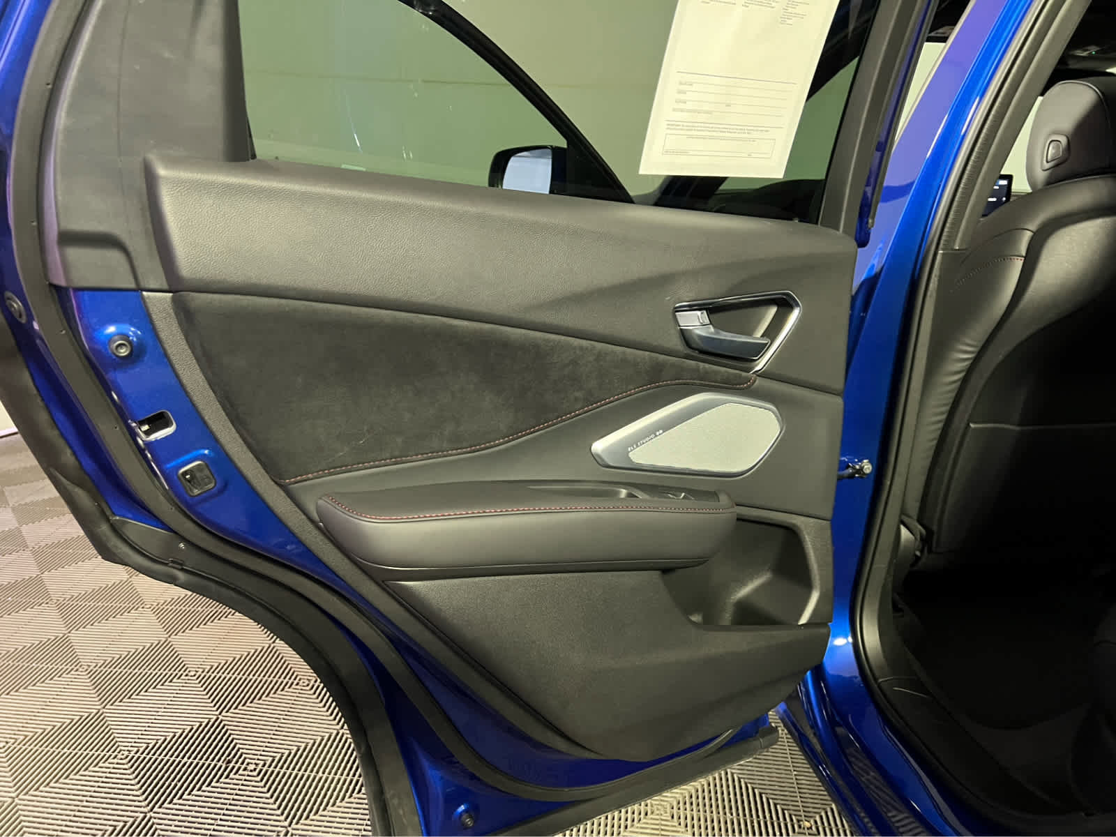 Used 2025 Acura RDX A-Spec image 25