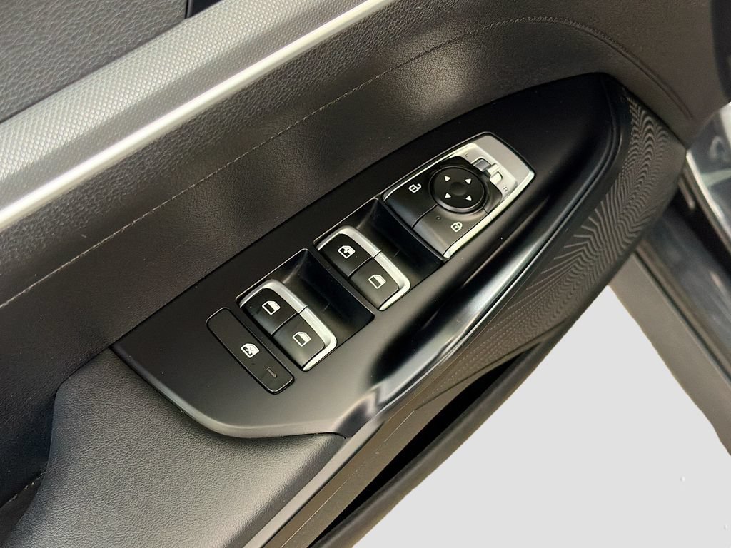 Used 2023 Kia K5 LXS FWD image 18