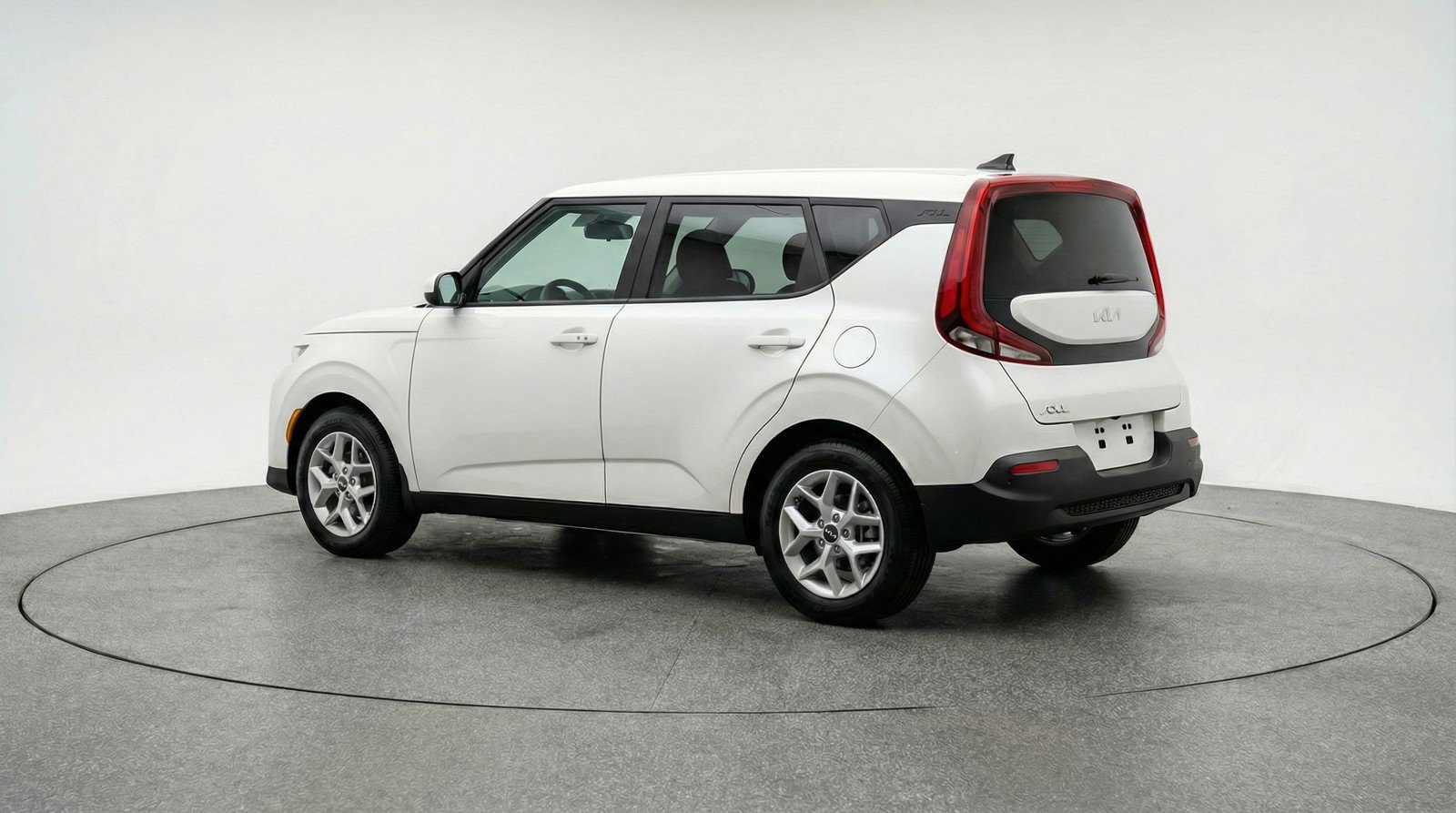 Used 2025 Kia Soul LX w/ LX Technology Package FWD image 6