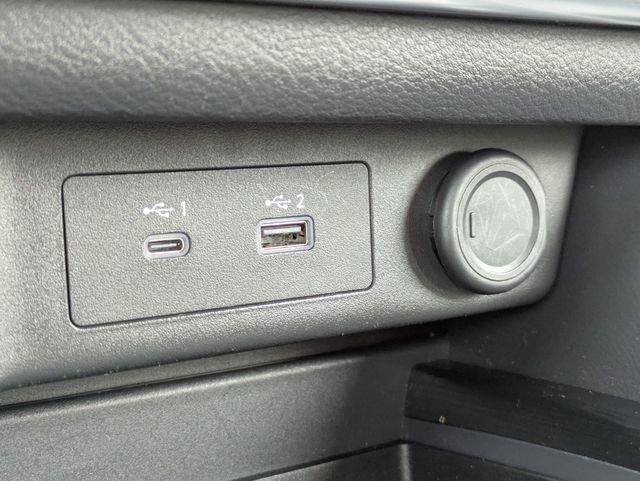 Used 2023 Nissan Rogue SV FWD image 24
