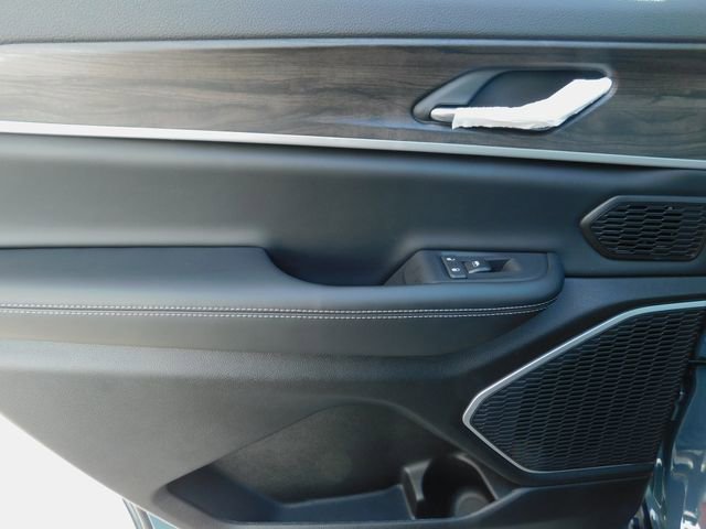 New 2026 Jeep Grand Cherokee L Limited image 23