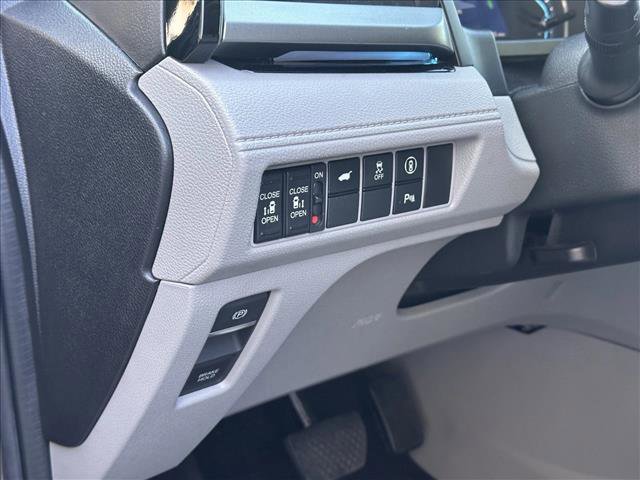 Used 2023 Honda Odyssey Touring image 18