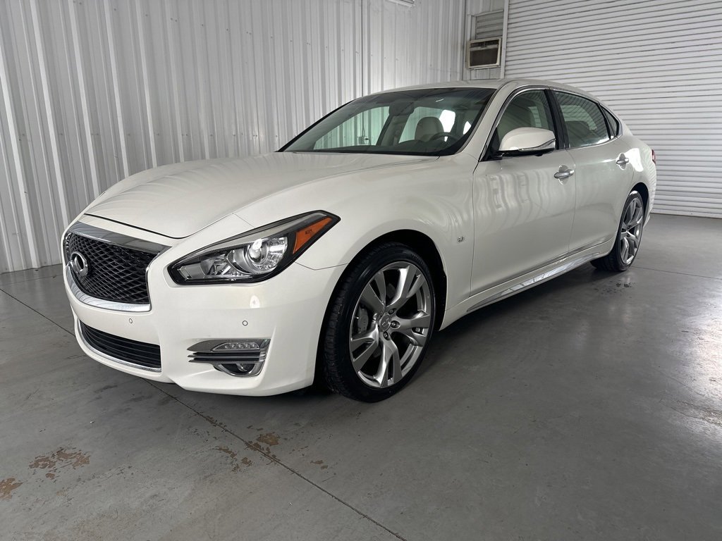 Used 2015 INFINITI Q70 L 3.7