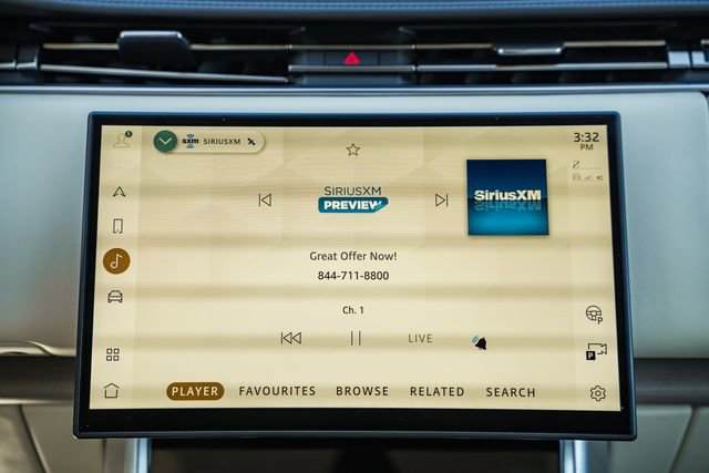 Used 2023 Land Rover Range Rover SE image 25