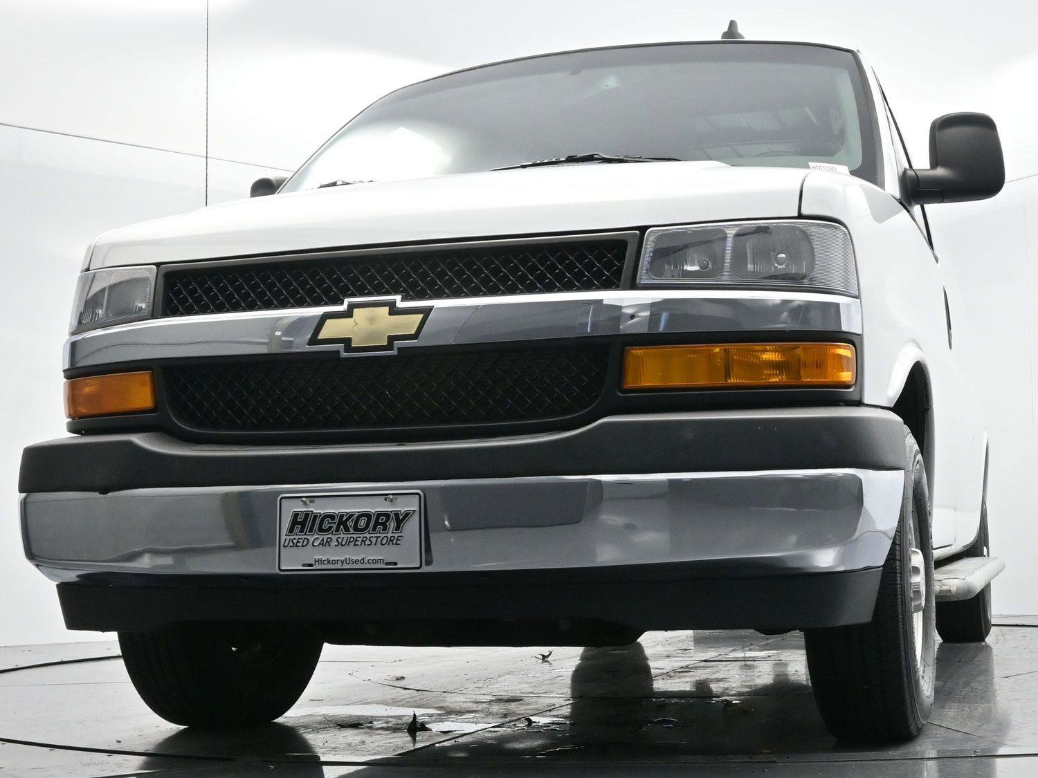 Used 2022 Chevrolet Express 2500 w/ Driver Convenience Package image 37