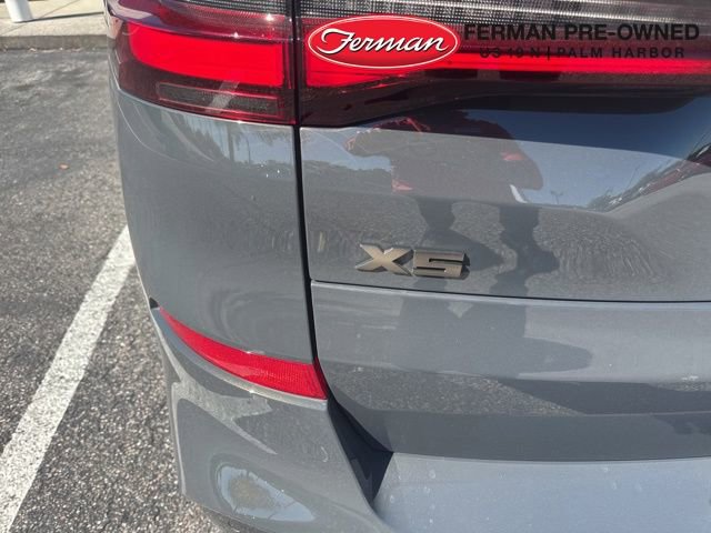 Used 2022 BMW X5 M50i w/ Executive Package image 6