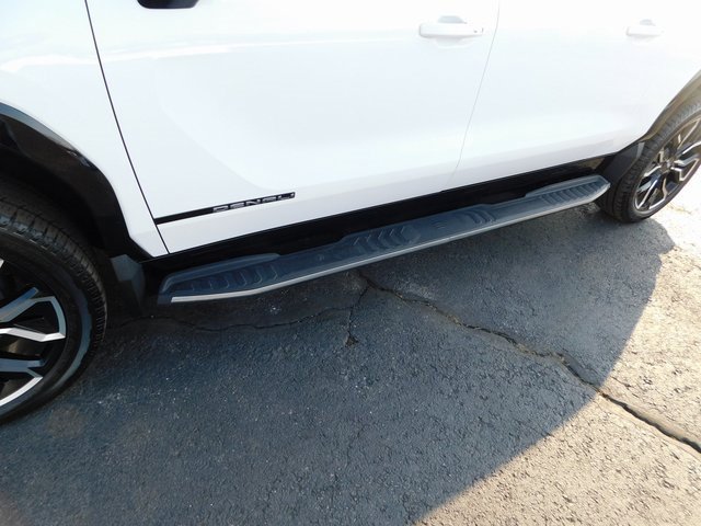 Used 2025 GMC Sierra EV Denali image 16