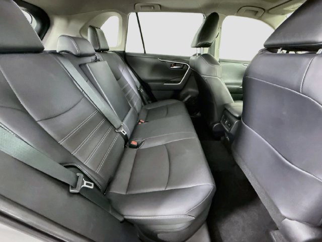 Certified 2022 Toyota RAV4 Limited w/ Limited Grade Weather Package AWD/4WD image 29